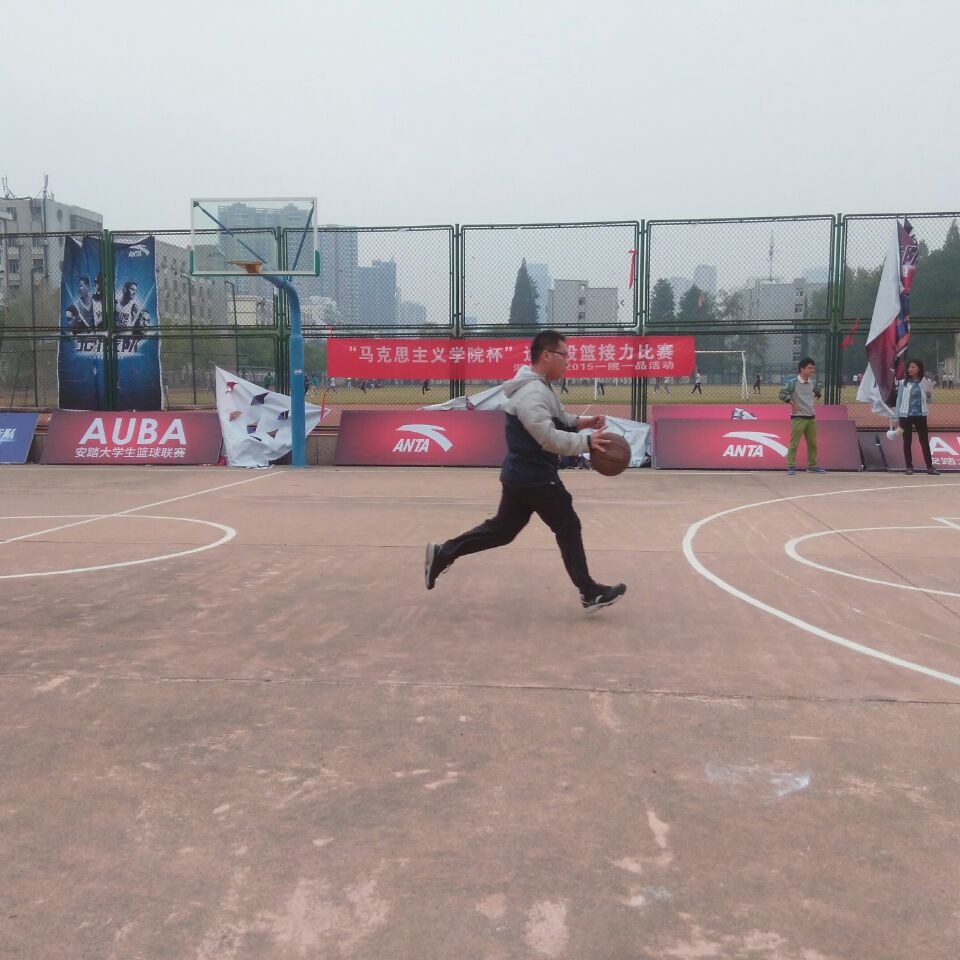 麻豆做爱
运球投篮比赛.jpg